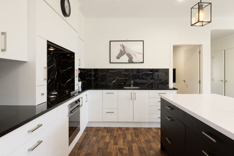 Photo of property in 34 Kahuparere Crescent, Pyes Pa, Tauranga, 3112