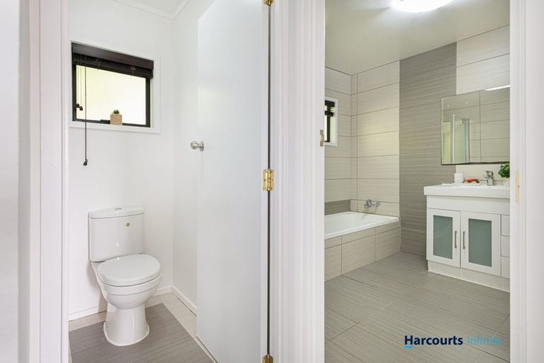 Photo of property in 2/27 Flavia Close, Torbay, Auckland, 0630