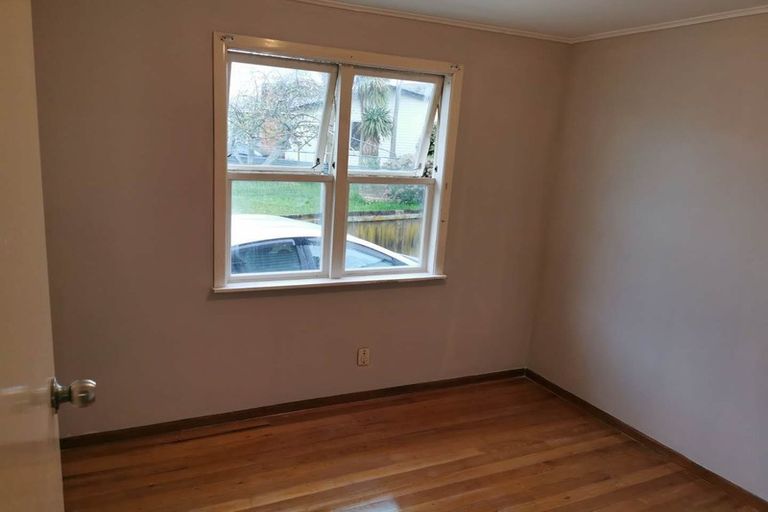 Photo of property in 12 Rondorlyn Place, Manurewa, Auckland, 2102