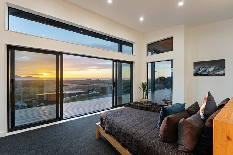 Photo of property in 8 Whio Place, Waikanae, 5036
