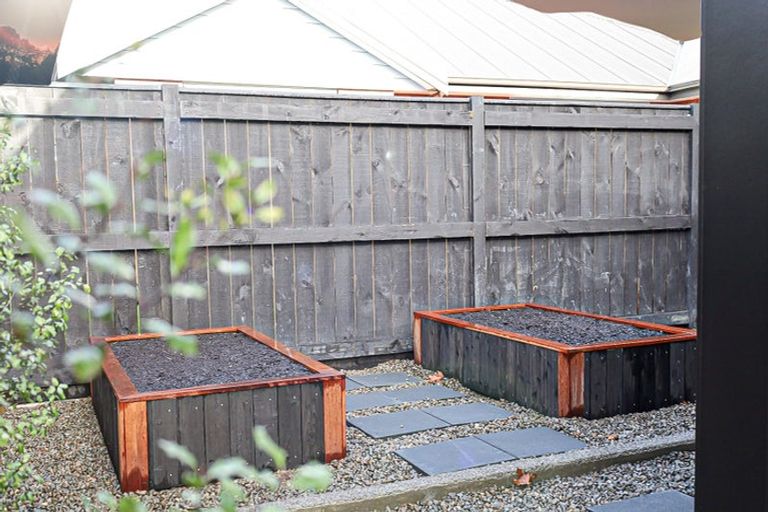 Photo of property in 1 Samuel Place, Terrace End, Palmerston North, 4410