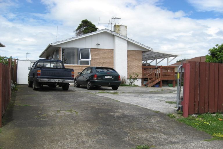 Photo of property in 33 Friesian Drive, Mangere, Auckland, 2022