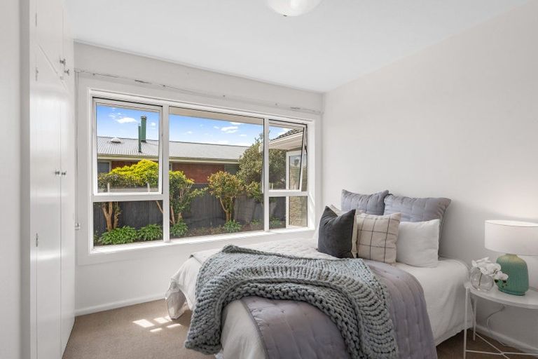 Photo of property in 32 Carruthers Street, Ilam, Christchurch, 8041
