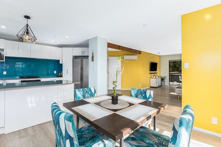 Photo of property in 14 Longitude Place, Whitby, Porirua, 5024