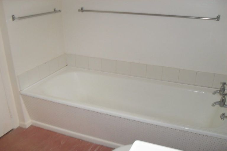 Photo of property in 117u6 Austin Street, Mount Victoria, Wellington, 6011