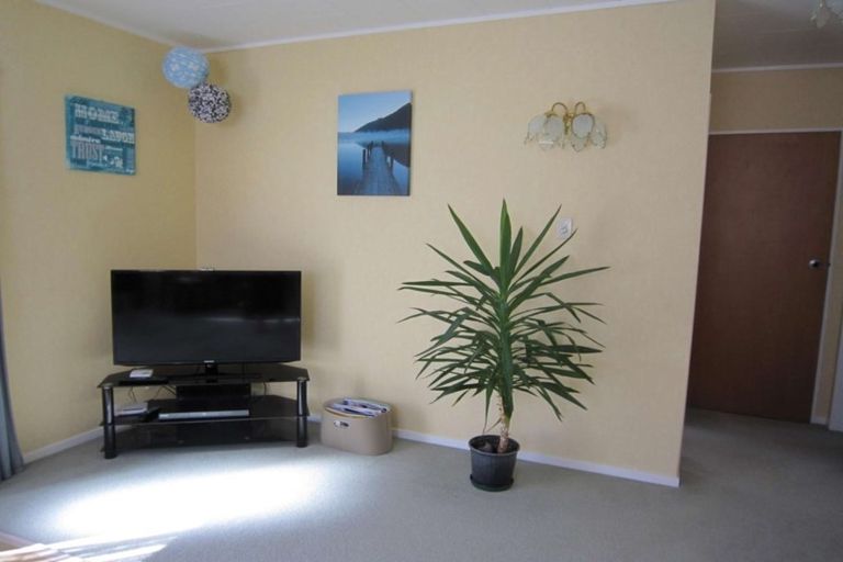 Photo of property in 22f4- Liverpool Street, Trentham, Upper Hutt, 5018