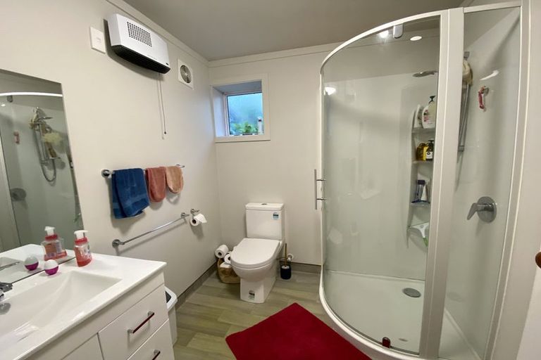 Photo of property in 50 Randwick Road, Northland, Wellington, 6012