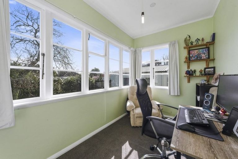 Photo of property in 4 Casey Avenue, Fairfield, Hamilton, 3214