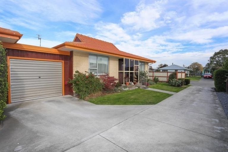 Photo of property in 2/30 Trevor Street, Hornby, Christchurch, 8042
