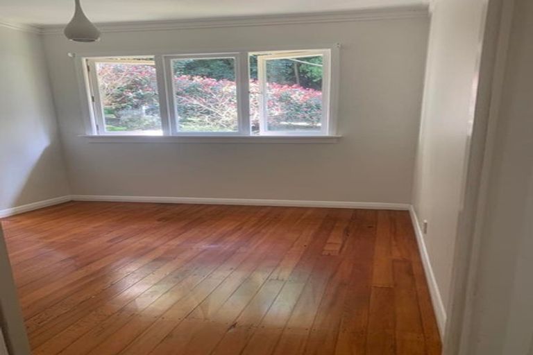 Photo of property in 26 Paturoa Road, Titirangi, Auckland, 0604