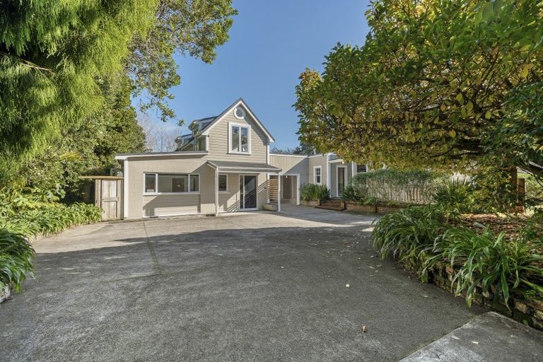 Photo of property in 100 Oxford Road, Okato, 4335