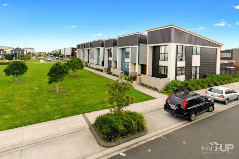 Photo of property in 14 Rangihina Road, Hobsonville, Auckland, 0616