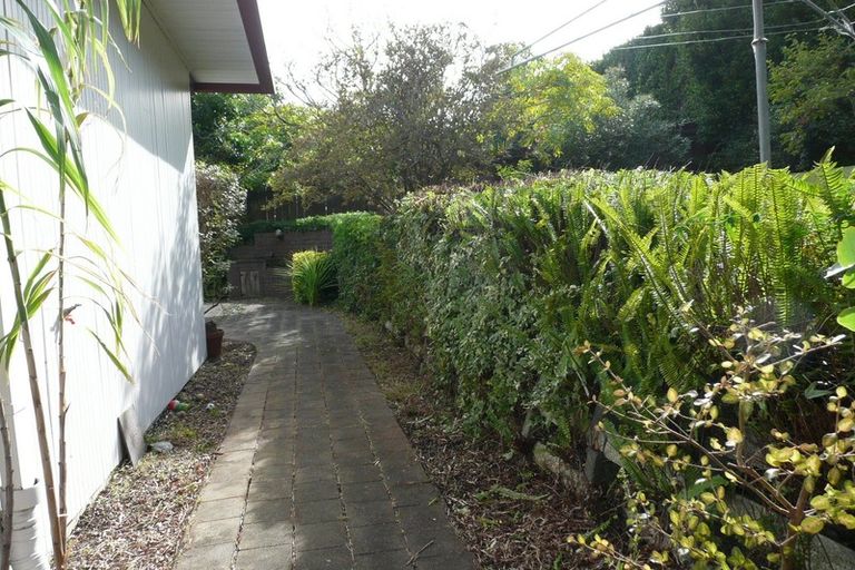 Photo of property in 57 Merriefield Avenue, Forrest Hill, Auckland, 0620