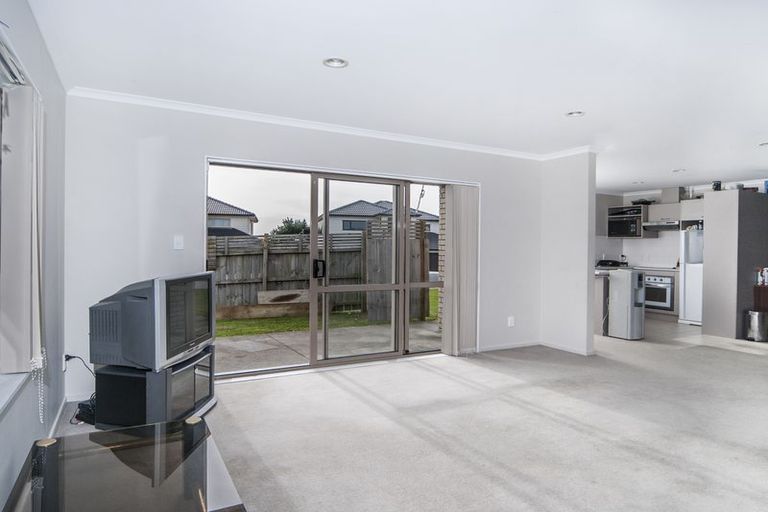 Photo of property in 3 Kokako Rise, Papakura, 2110