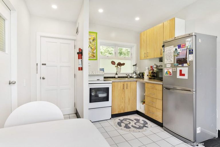 Photo of property in Parkland Flats, 17/51u Adams Terrace, Kelburn, Wellington, 6021