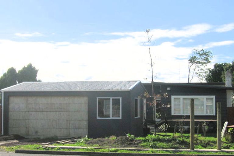 Photo of property in 11a Keeling Road, Henderson, Auckland, 0612