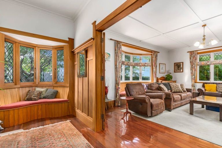 Photo of property in 6 Ross Street, Marton, 4710