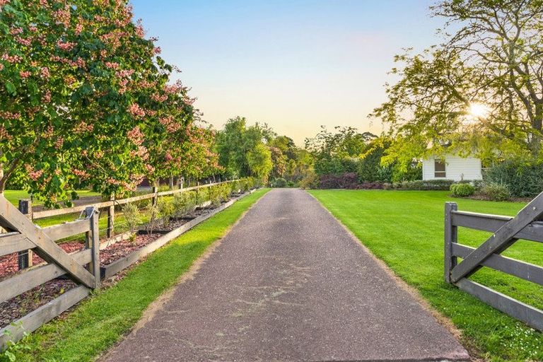 Photo of property in 16 Langford Place, Dairy Flat, Albany, 0792