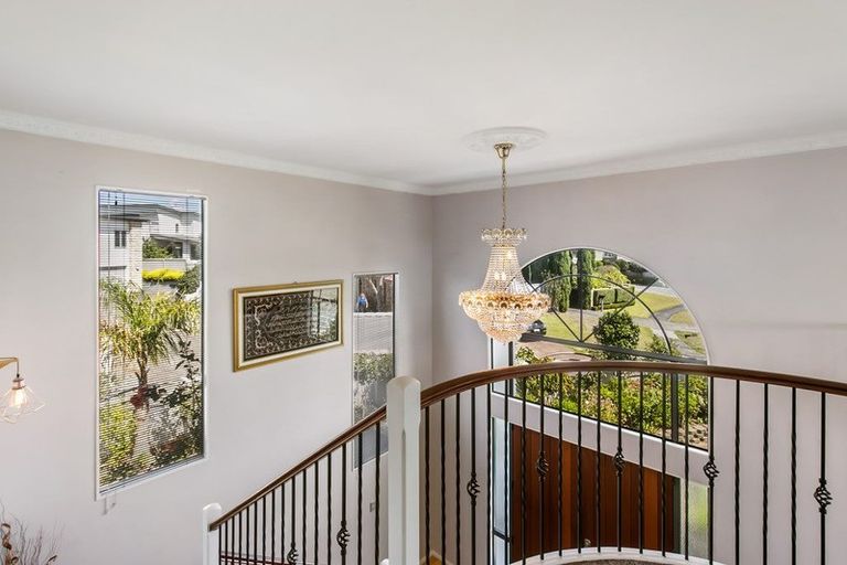 Photo of property in 23 Onemana Way, Te Atatu Peninsula, Auckland, 0610