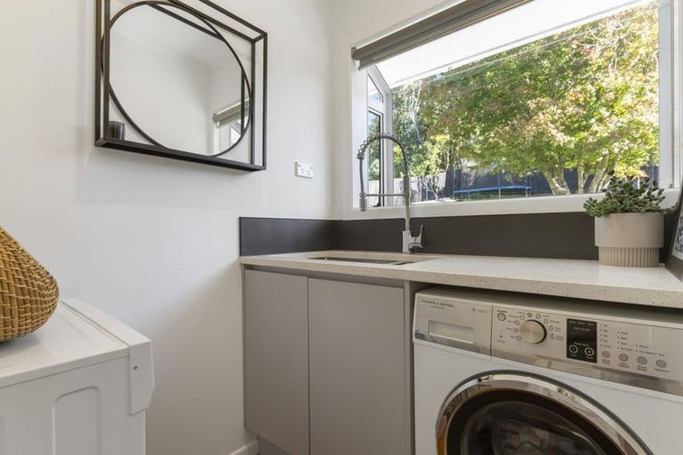 Photo of property in 31 Lingfield Street, Glenfield, Auckland, 0629