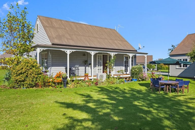 Photo of property in 24/30 Sorrento Drive, Rangatira Park, Taupo, 3330