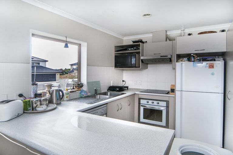 Photo of property in 3 Kokako Rise, Papakura, 2110