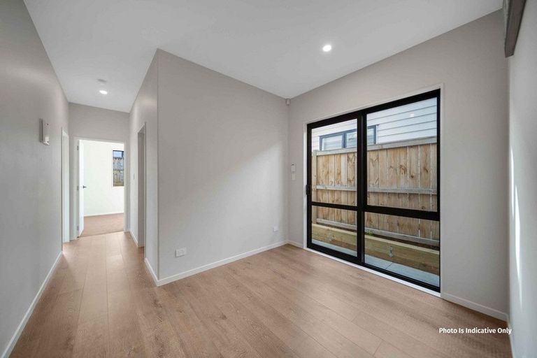 Photo of property in 60 Drumbuoy Drive, Flat Bush, Auckland, 2019
