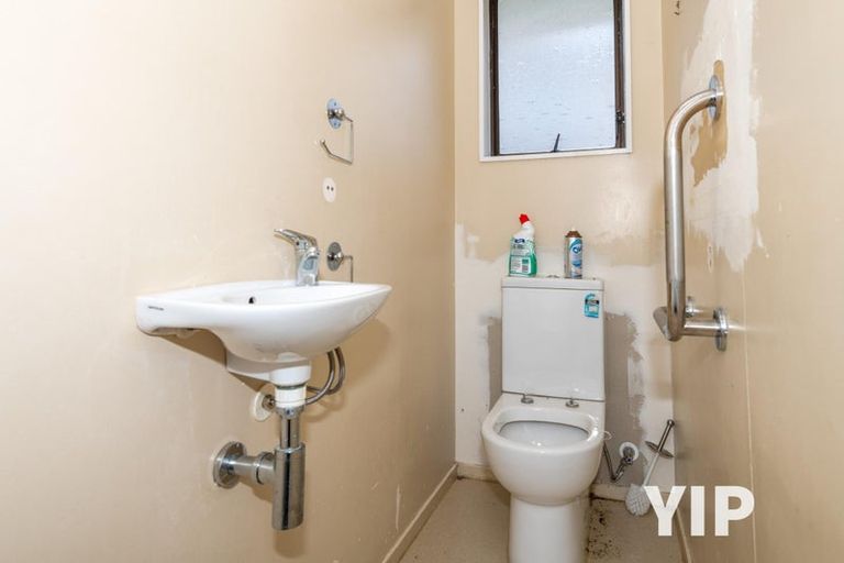 Photo of property in 14 Tortola Crescent, Grenada Village, Wellington, 6037