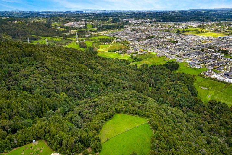 Photo of property in 853b Old North Road, Waimauku, 0882