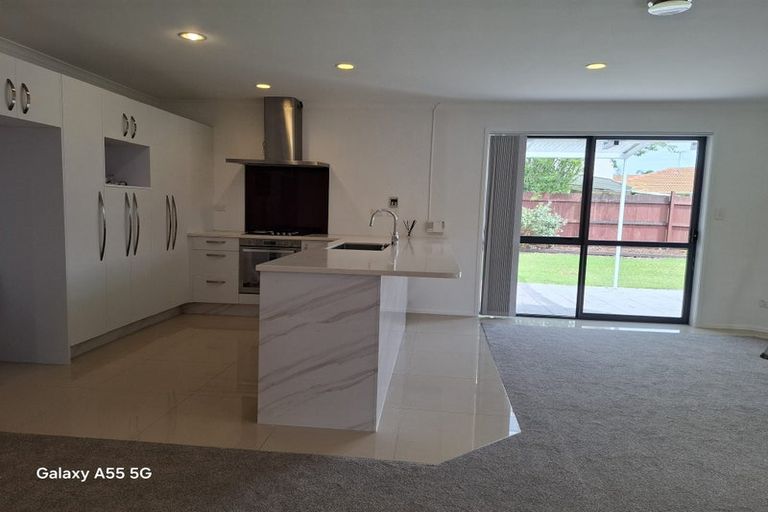 Photo of property in 4 Shiraz Place, Henderson, Auckland, 0612