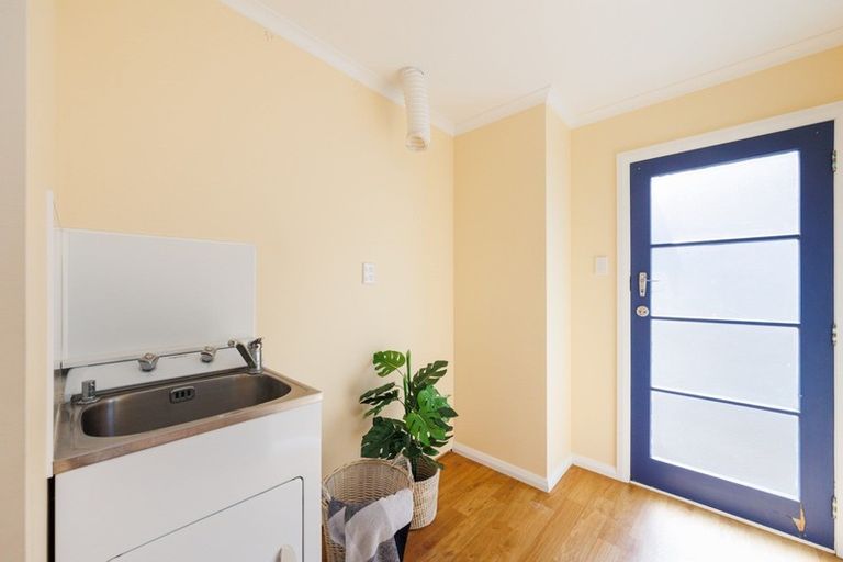 Photo of property in 1 Moheke Avenue, Roslyn, Palmerston North, 4414