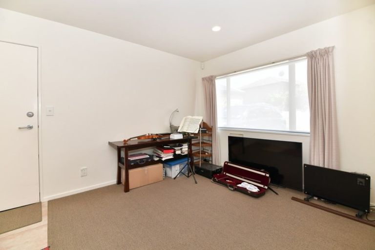 Photo of property in 13a Joydon Place, Stanmore Bay, Whangaparaoa, 0932