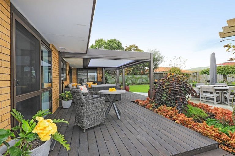 Photo of property in 3 Kensington Drive, Taradale, Napier, 4112