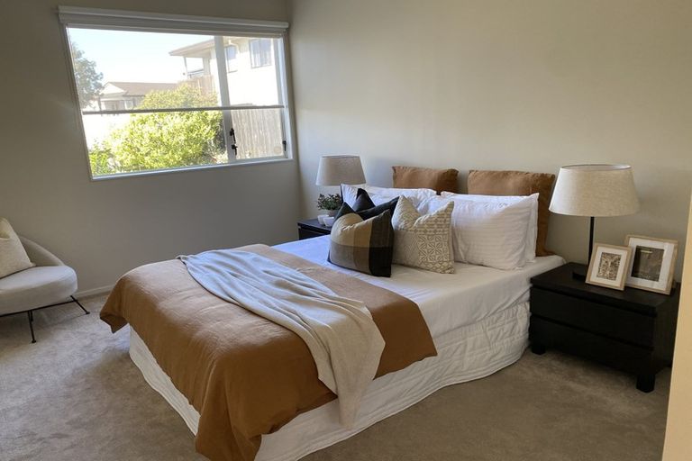 Photo of property in 16 Ryden Place, Glen Eden, Auckland, 0602