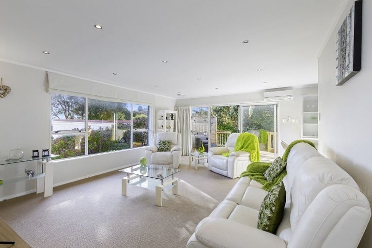 Photo of property in 19b Hicks Close, Whitby, Porirua, 5024