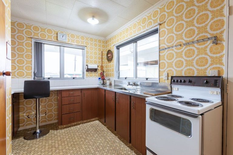 Photo of property in 2a Hunter Street, Dannevirke, 4930