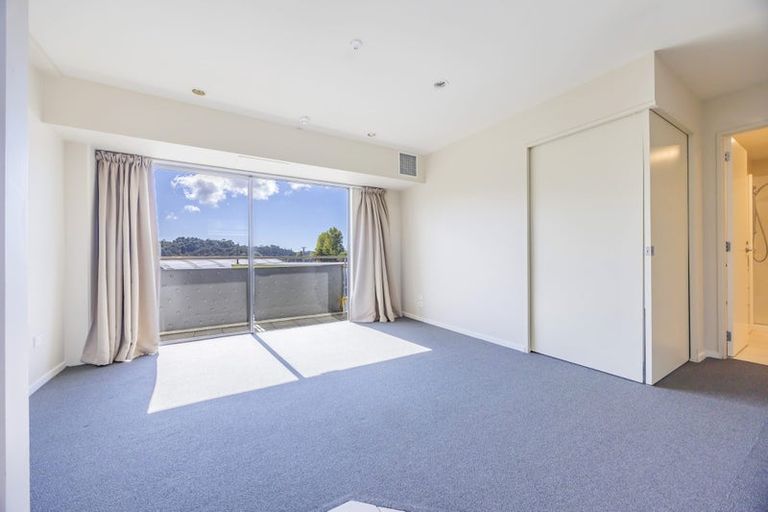 Photo of property in Albany Central, 7d/210 Dairy Flat Highway, Albany, Auckland, 0632