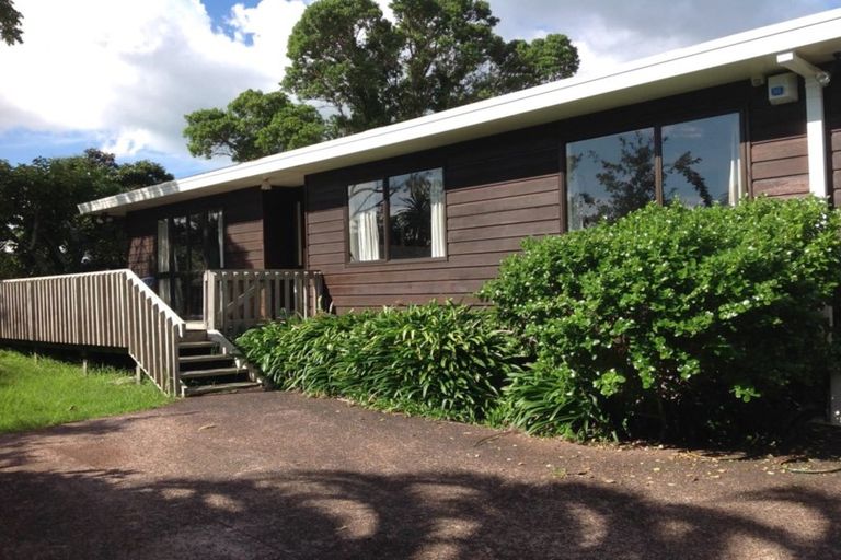 Photo of property in 26 Newington Road, Henderson, Auckland, 0612