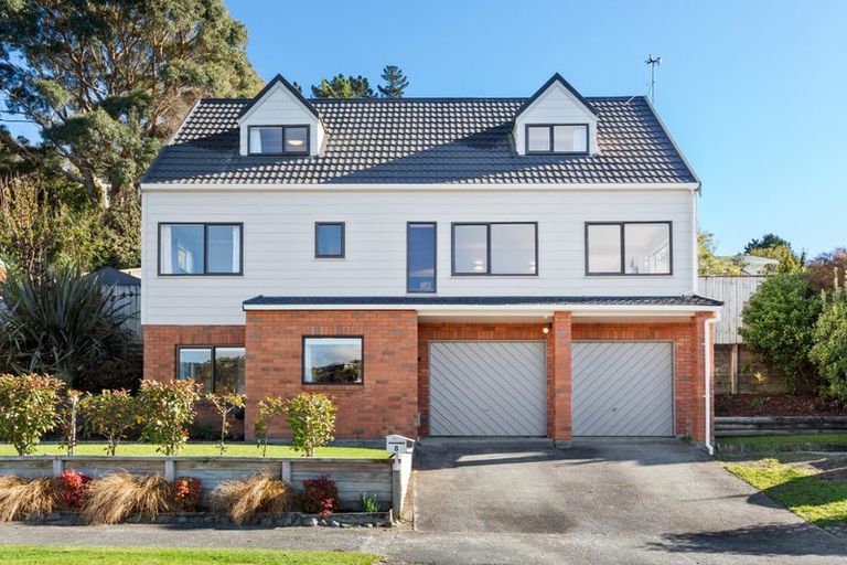 Photo of property in 8 Ration Lane, Whitby, Porirua, 5024