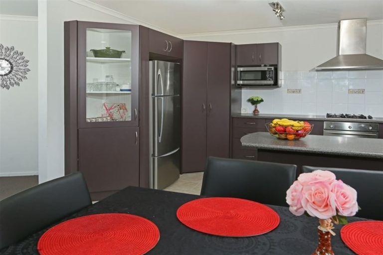 Photo of property in 4 Hornsey Avenue, Henderson, Auckland, 0612