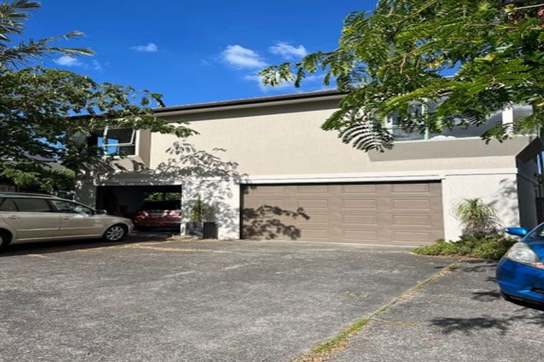 Photo of property in 70 Whitford Road, Botany Downs, Auckland, 2014