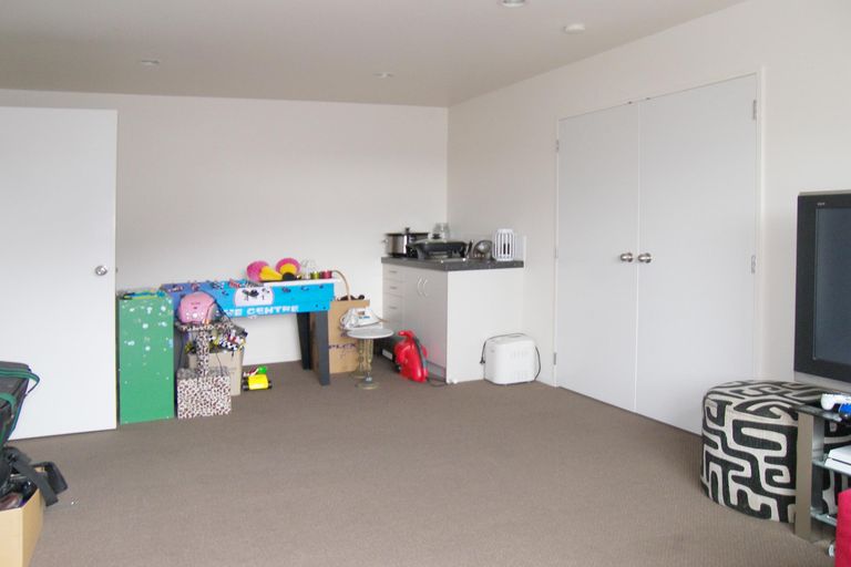 Photo of property in 42 Keri Vista Rise, Papakura, 2110