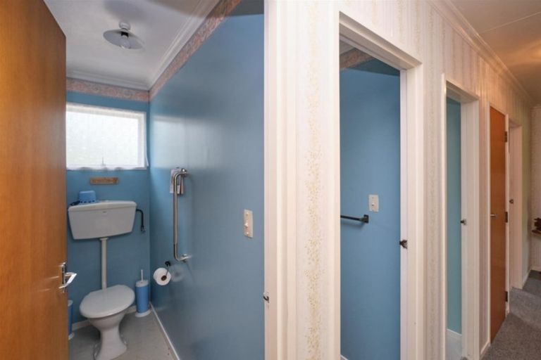 Photo of property in 33 Castle Street, Eltham, 4322