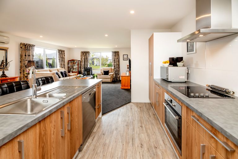 Photo of property in 10 Jasper Court, Rolleston, 7614