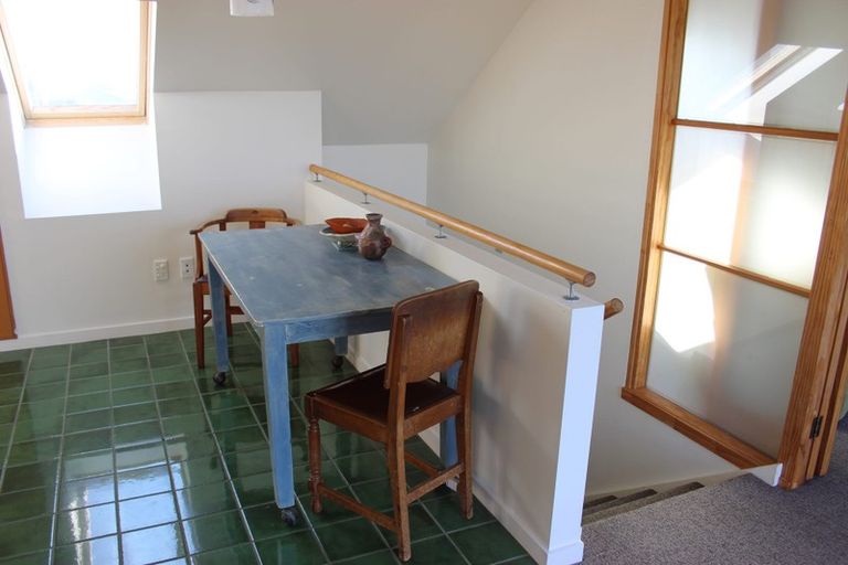 Photo of property in 19 Milne Terrace, Island Bay, Wellington, 6023