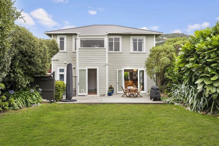 Photo of property in 109 Freyberg Street, Lyall Bay, Wellington, 6022