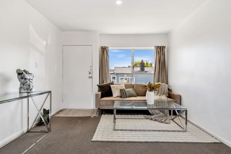 Photo of property in 2/26 Arawa Street, New Lynn, Auckland, 0600