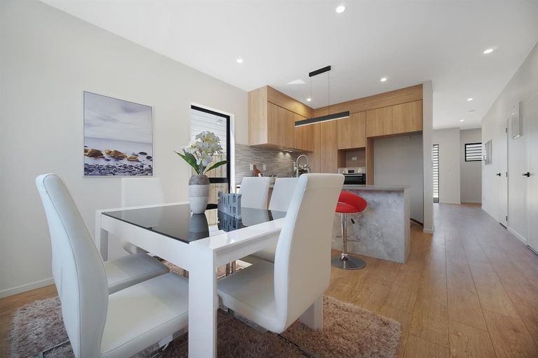 Photo of property in 165 Grove Road, Papakura, 2110