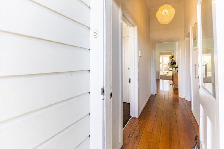 Photo of property in 95 Wellesley Road, Napier South, Napier, 4110