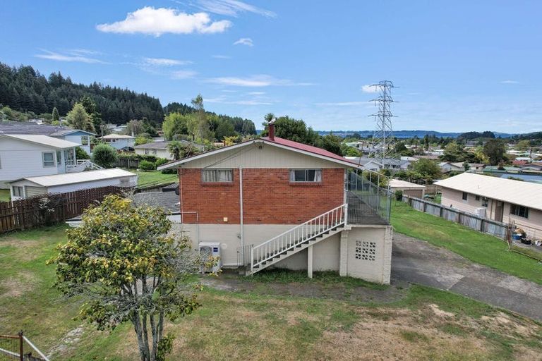 Photo of property in 122 Mallard Drive, Selwyn Heights, Rotorua, 3015